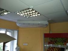 Монтаж напольно-потолочного кондиционера (мощность охл. более 10 кВт)