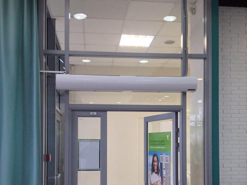  Установка тепловой завесы в офисе строительной компании